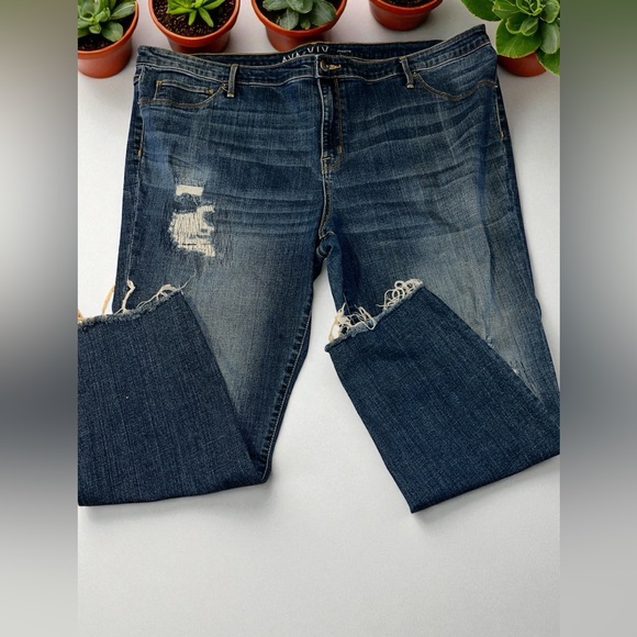 Ava & Viv Distressed Blue Jeans - Picture 1 of 3
